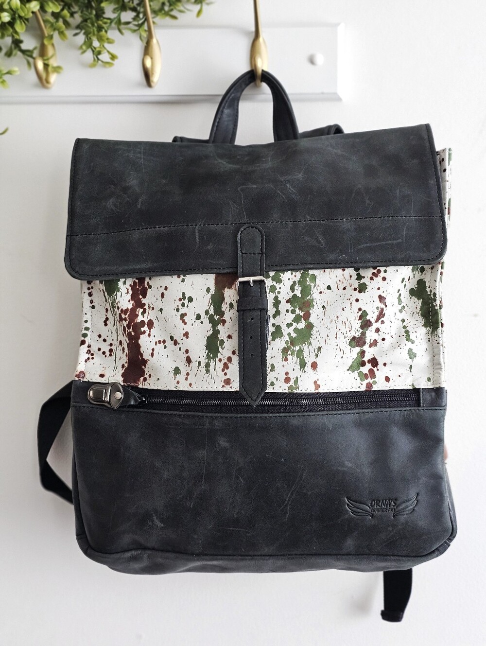 Orna's Leather Art Distressed Leather Paint Splatter Backpack Black Unisex